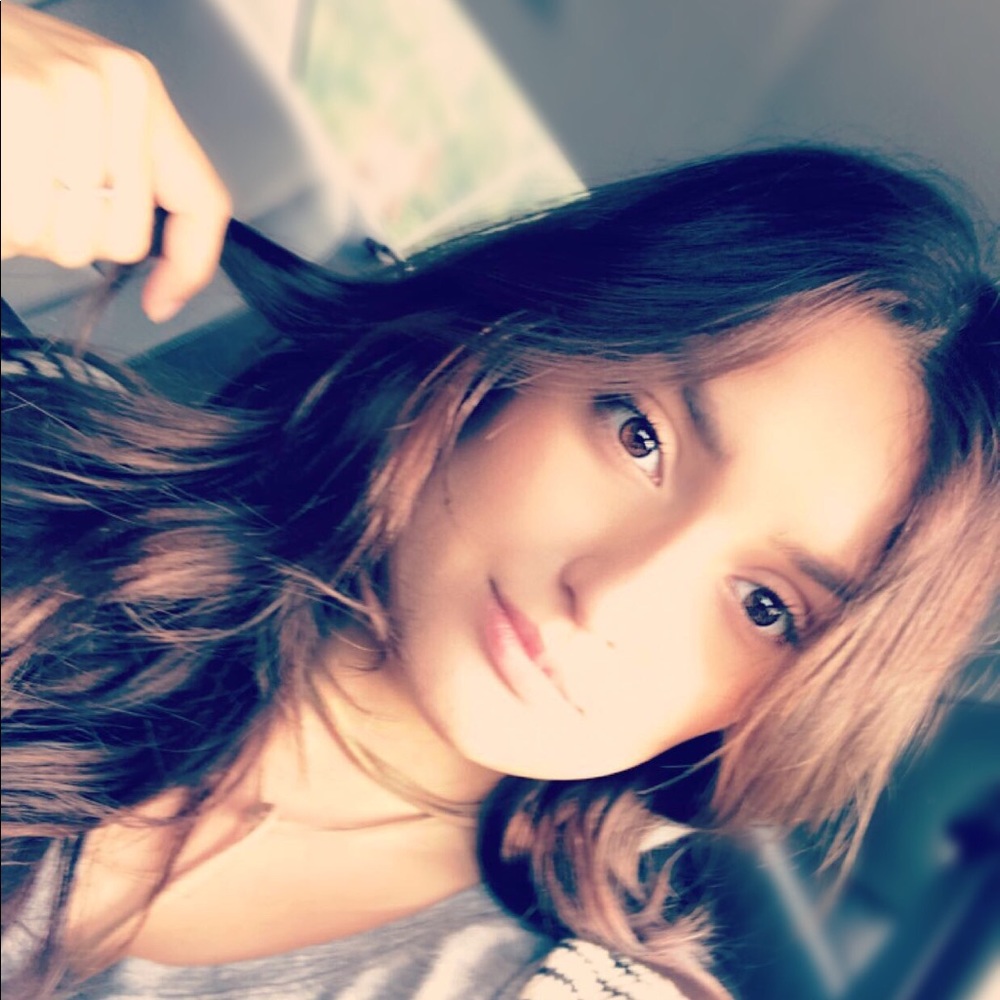 Meet your Posher, Valerie